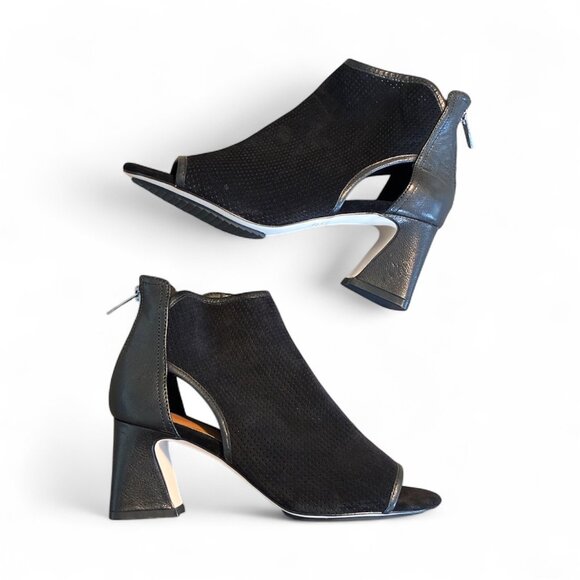 Donald J. Pliner Ankle Booties -- Size 7m - Picture 1 of 7